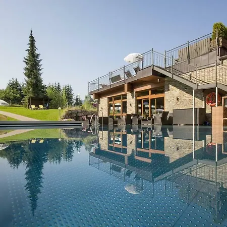 Kroneck Hotel 4*